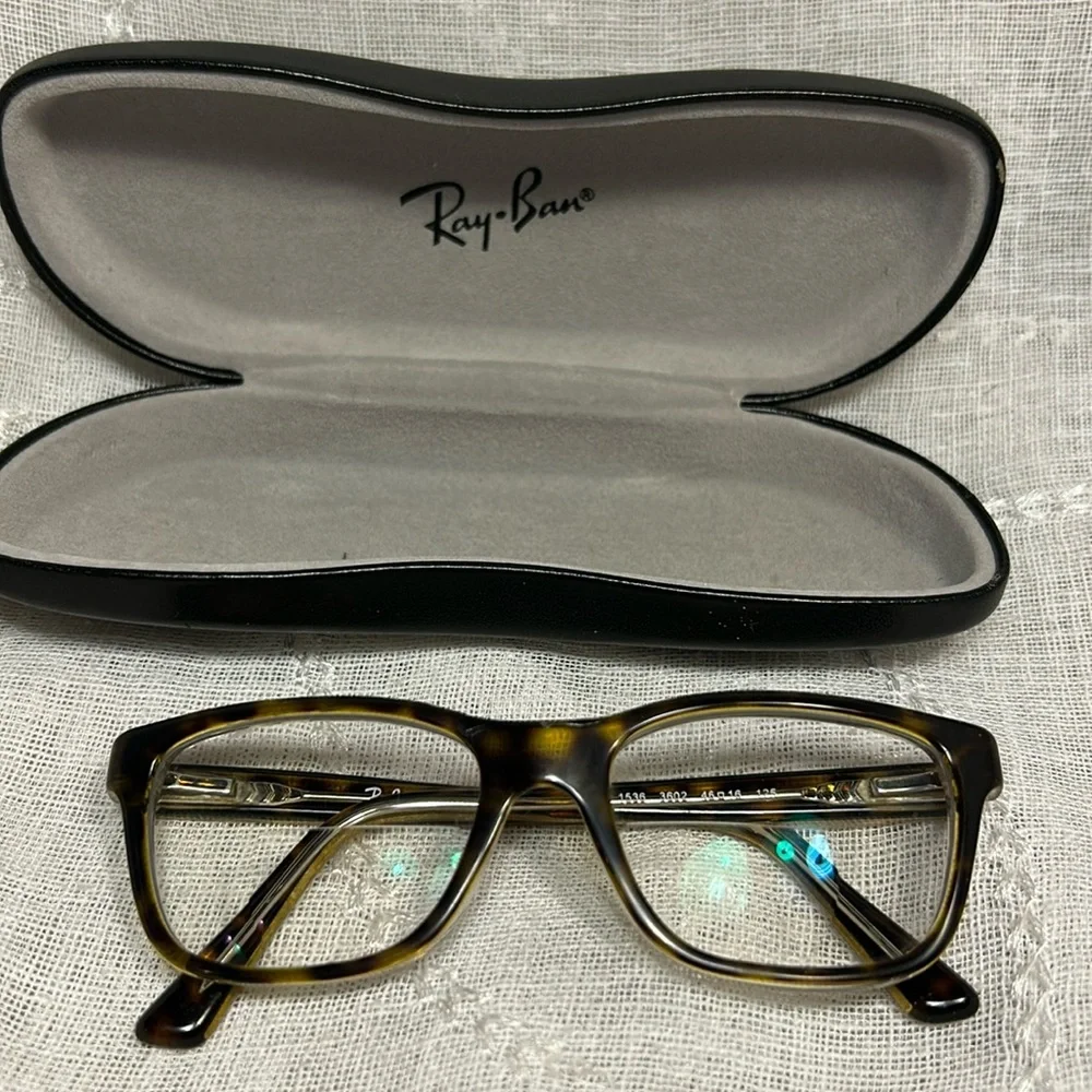 Ray-Ban frames with case